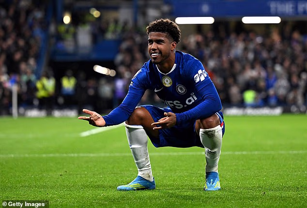 Man United agree £50m deal to sign midfielder Andrey Santos from Chelsea