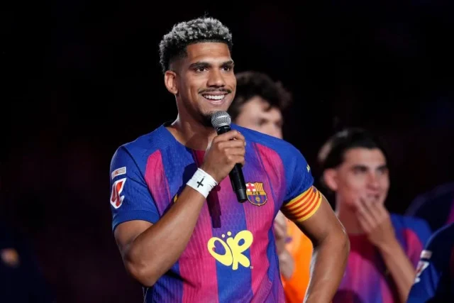 Liverpool agree deal for Ronald Araujo